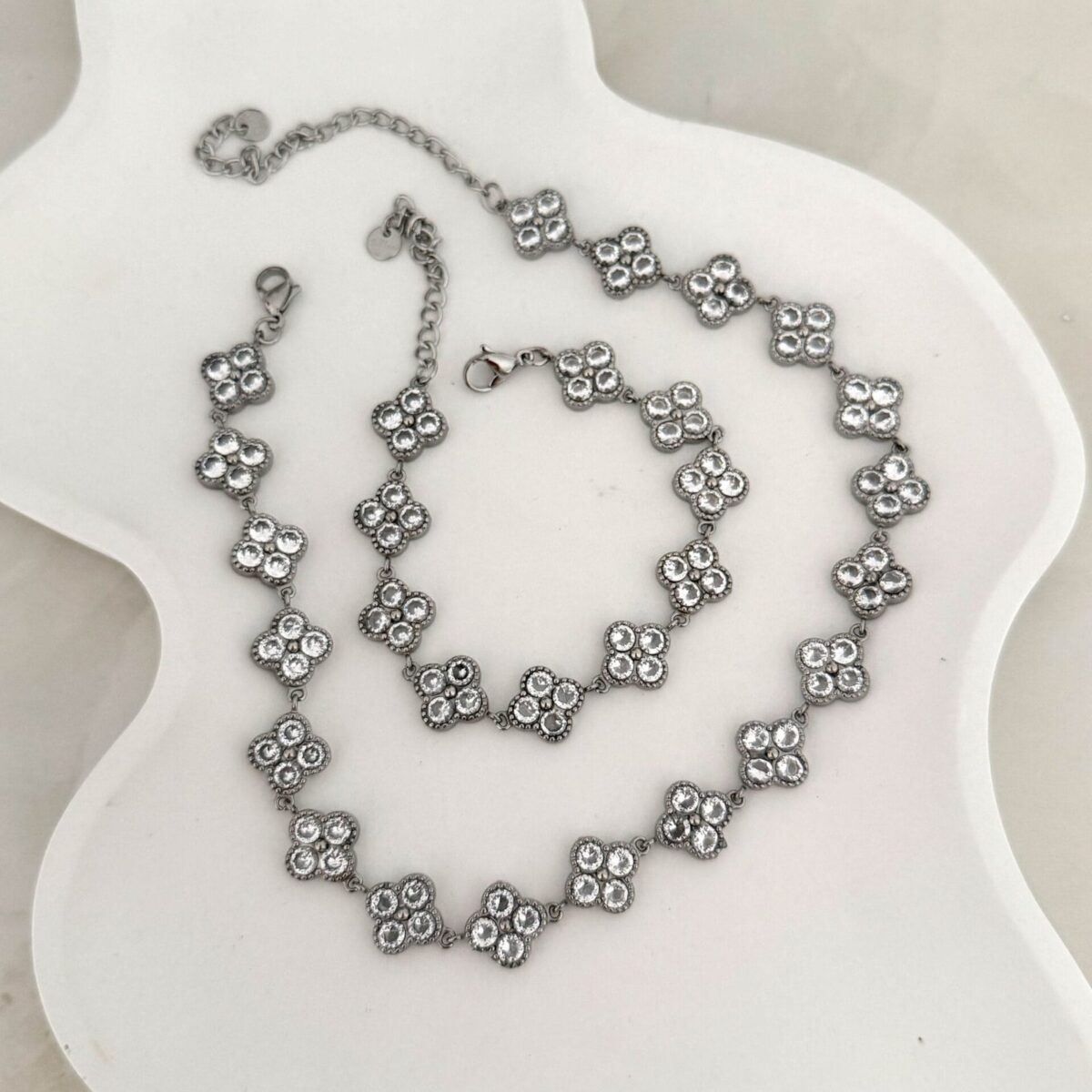 Cross sparkle choker set