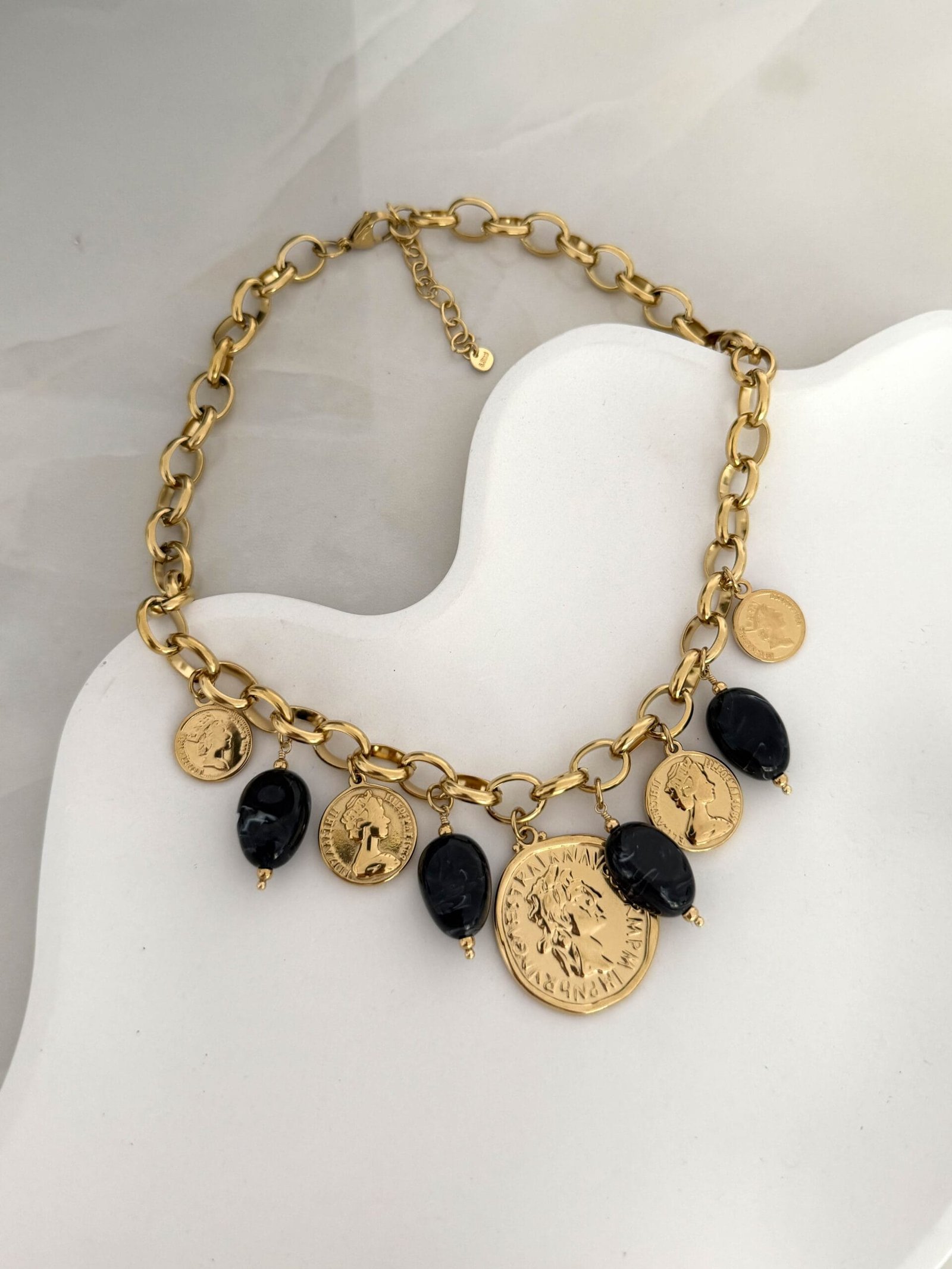 ΚΟΛΙΕ Golden Noir Coins - Image 3