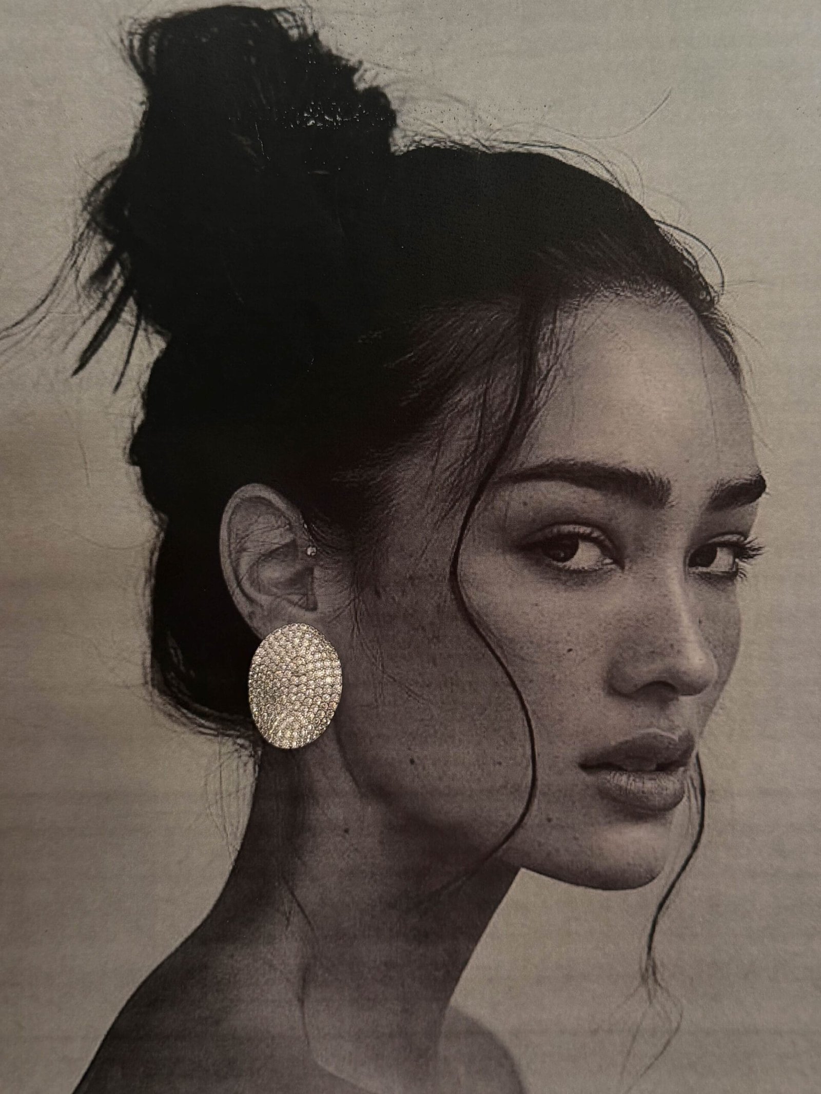 ΣΚΟΥΛΑΡΙΚΙΑ Shimmer Oval Pavé