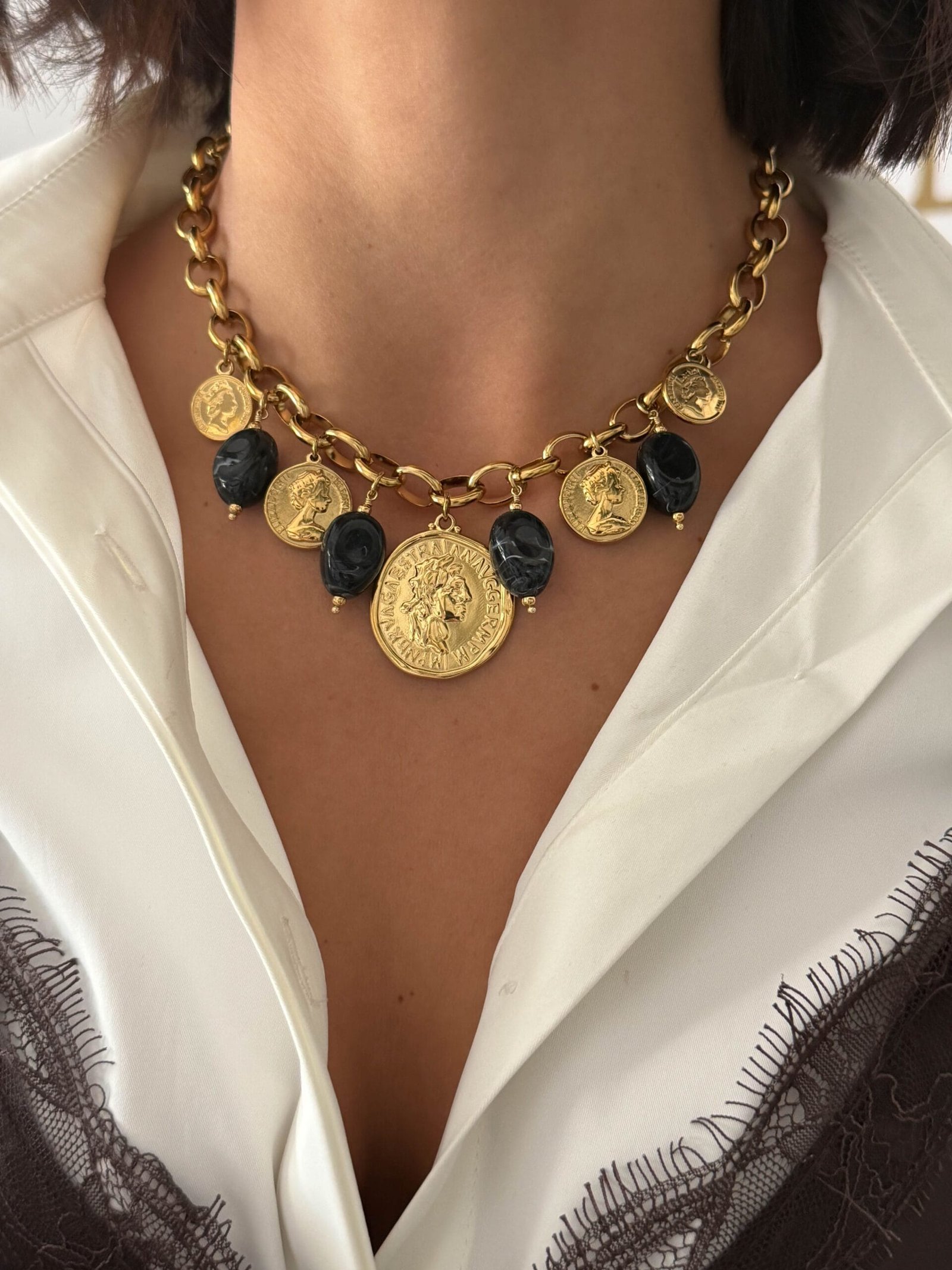 ΚΟΛΙΕ Golden Noir Coins