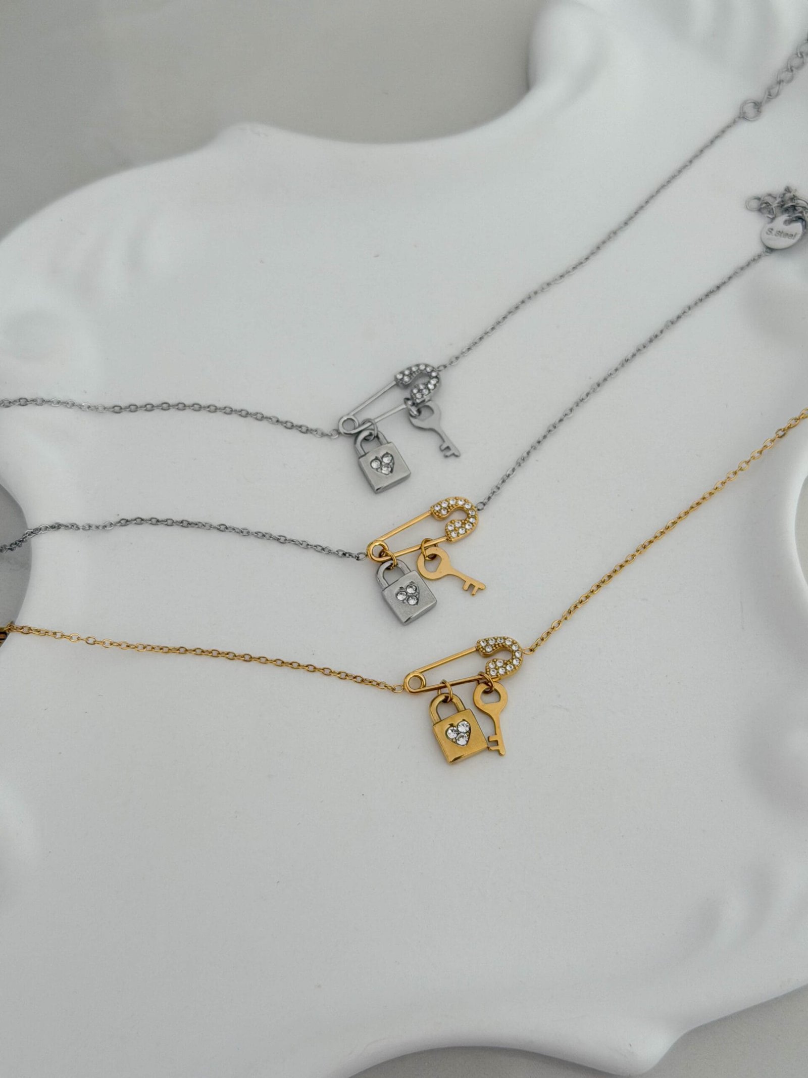 ΒΡΑΧΙΟΛΙ LocK Key Charm