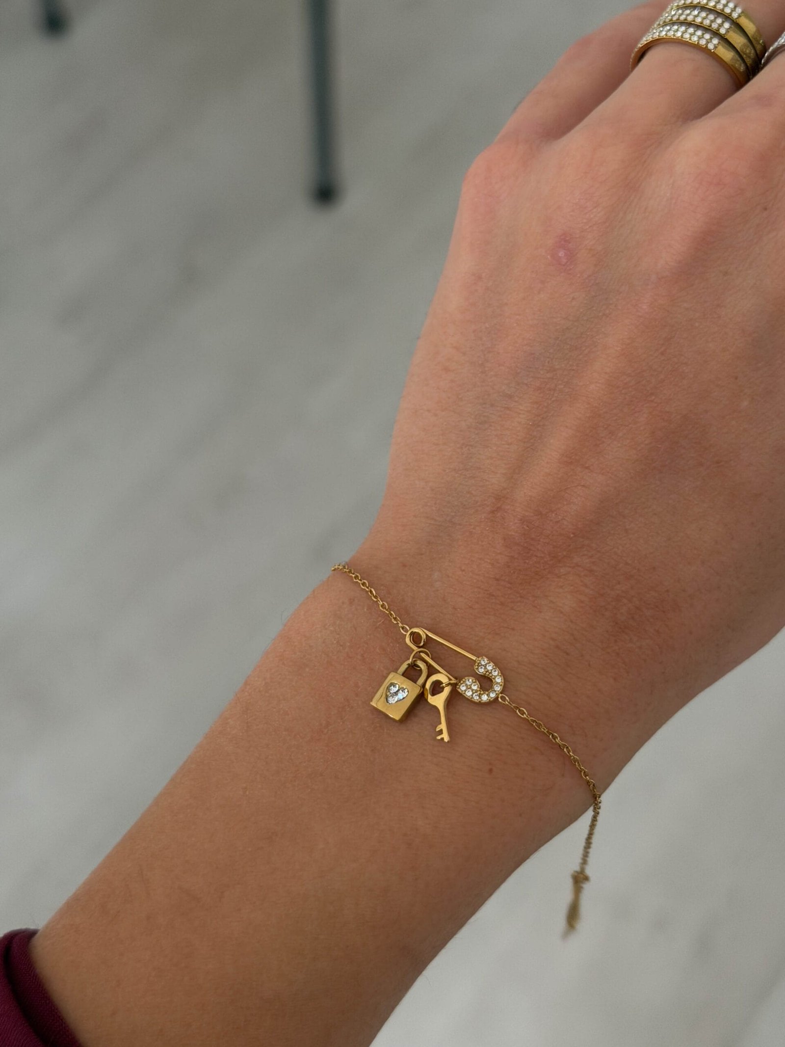 ΒΡΑΧΙΟΛΙ LocK Key Charm - Image 3