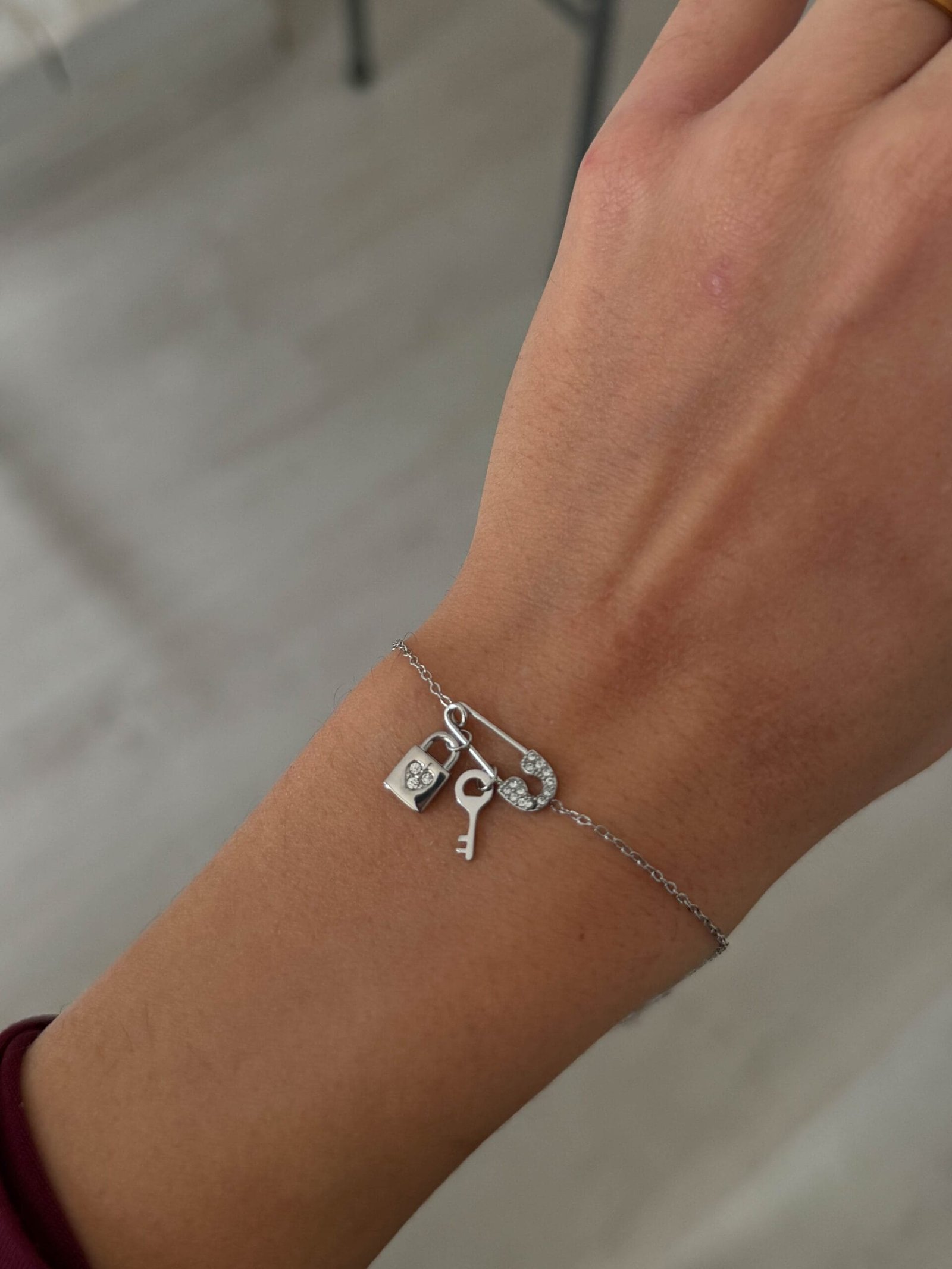 ΒΡΑΧΙΟΛΙ LocK Key Charm - Image 4