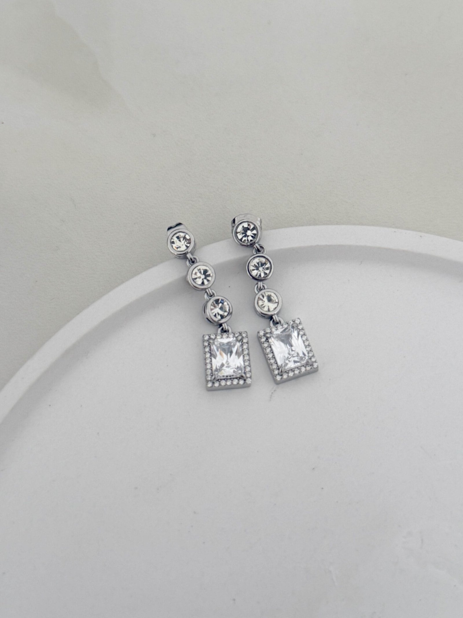 ΣΚΟΥΛΑΡΙΚΙΑ Elegance Cascade - Image 3