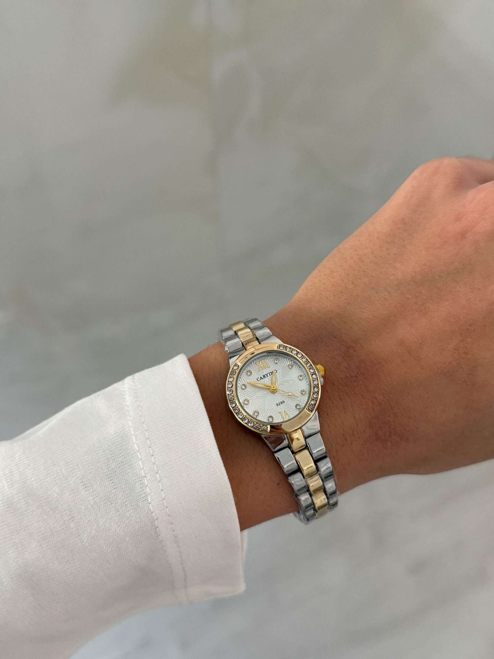 ΡΟΛΟΙ Silver Whisper