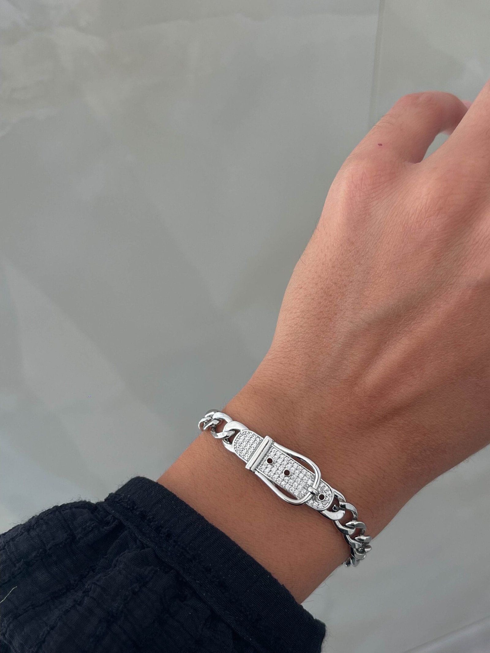 BUCKLE CHIC - Image 2